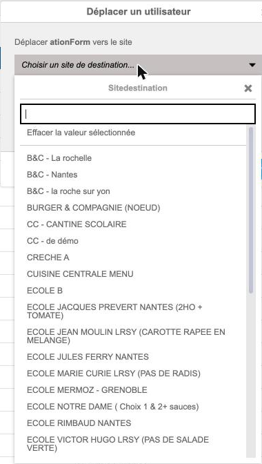 La liste des sites de destination dans la fenêtre Déplacer un utilisateur